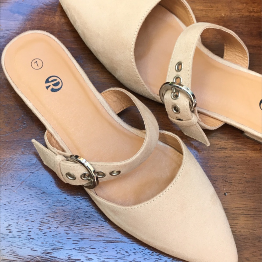 Tan Y2K suede flats